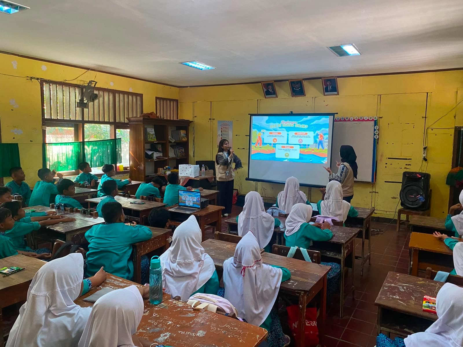 Pelaksanaan Sosialisasi Peduli, "Penyuluhan Dukungan Hukum Lingkungan" di SDN 02 Karangjaya